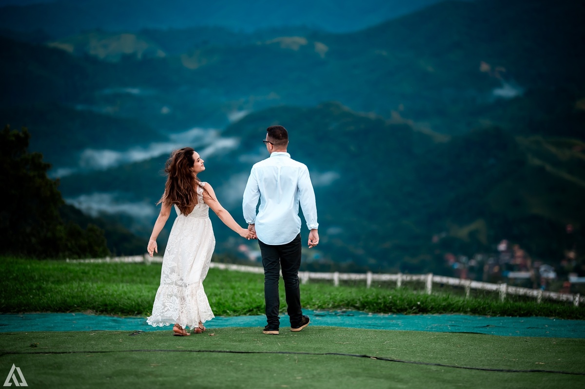 Wedding Casamento Buffet Making Off Decoração Cerimonialista Fotógrafo Vestido Foto Noivo Noiva Camila Hoffmann Cerimonial Elimeire Tatiana Sousa Assessoria Dani Vidal La Belle Maison Lena Buffet Casarão Penedo Diva Buffet Buquê Resende Penedo Itatiaia 