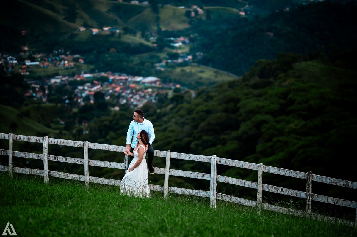 Wedding Casamento Buffet Making Off Decoração Cerimonialista Fotógrafo Vestido Foto Noivo Noiva Camila Hoffmann Cerimonial Elimeire Tatiana Sousa Assessoria Dani Vidal La Belle Maison Lena Buffet Casarão Penedo Diva Buffet Buquê Resende Penedo Itatiaia 