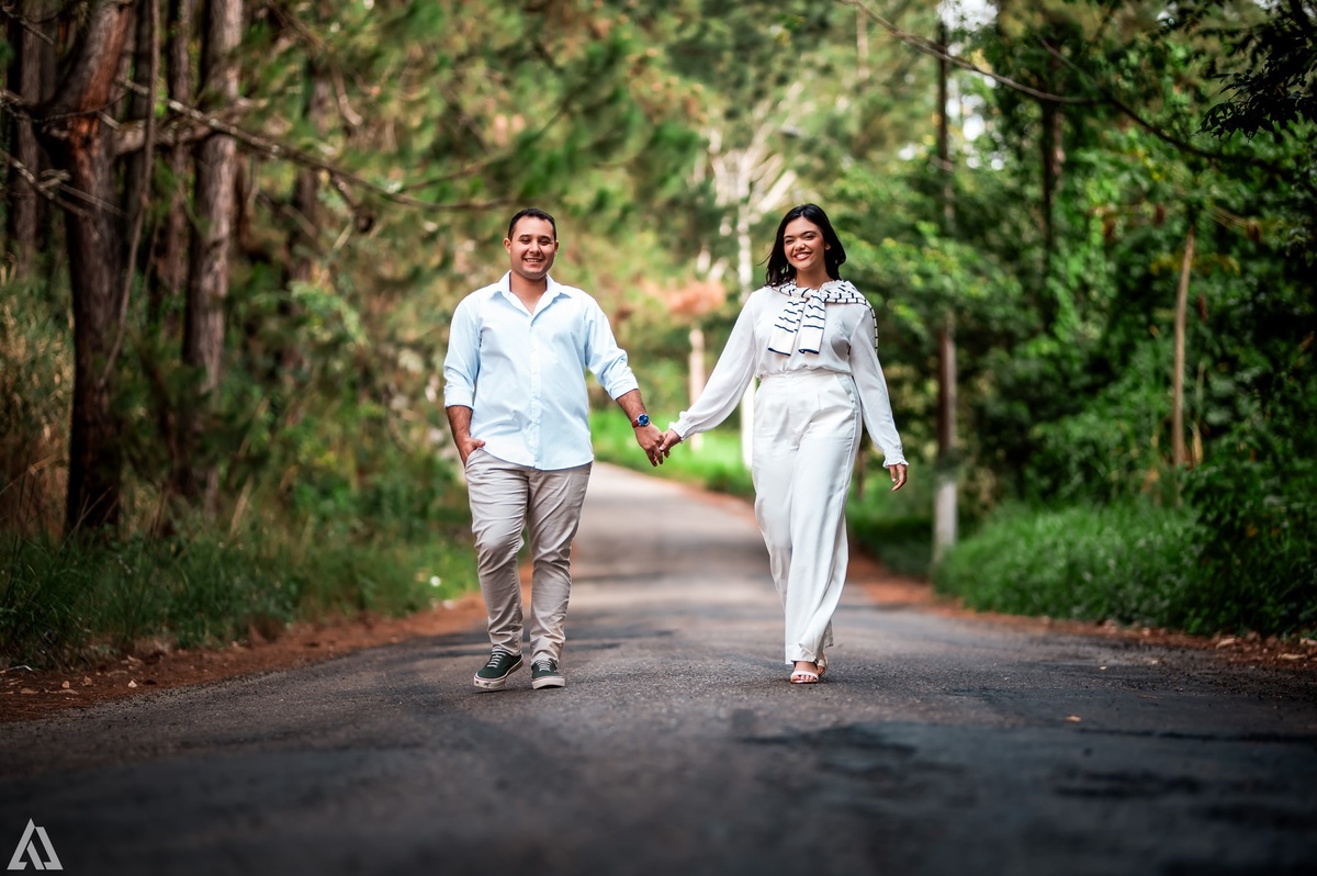 Wedding Casamento Buffet Making Off  Cerimonialista Fotógrafo Vestido Foto Noiva Camila Hoffmann Cerimonial Elimeire Dani Vidal La Belle Maison Lena Buffet Casarão Penedo Diva Buffet Buquê Resende Penedo Itatiaia 