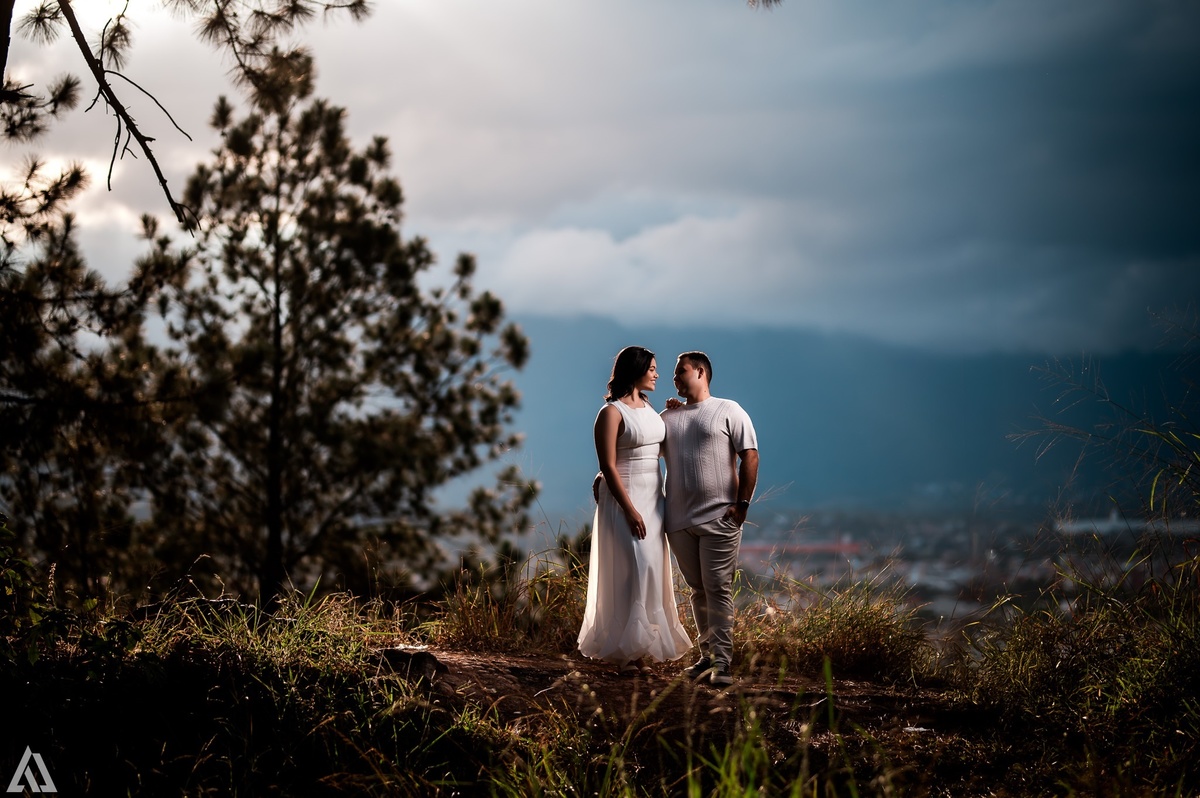 Wedding Casamento Buffet Making Off  Cerimonialista Fotógrafo Vestido Foto Noiva Camila Hoffmann Cerimonial Elimeire Dani Vidal La Belle Maison Lena Buffet Casarão Penedo Diva Buffet Buquê Resende Penedo Itatiaia 