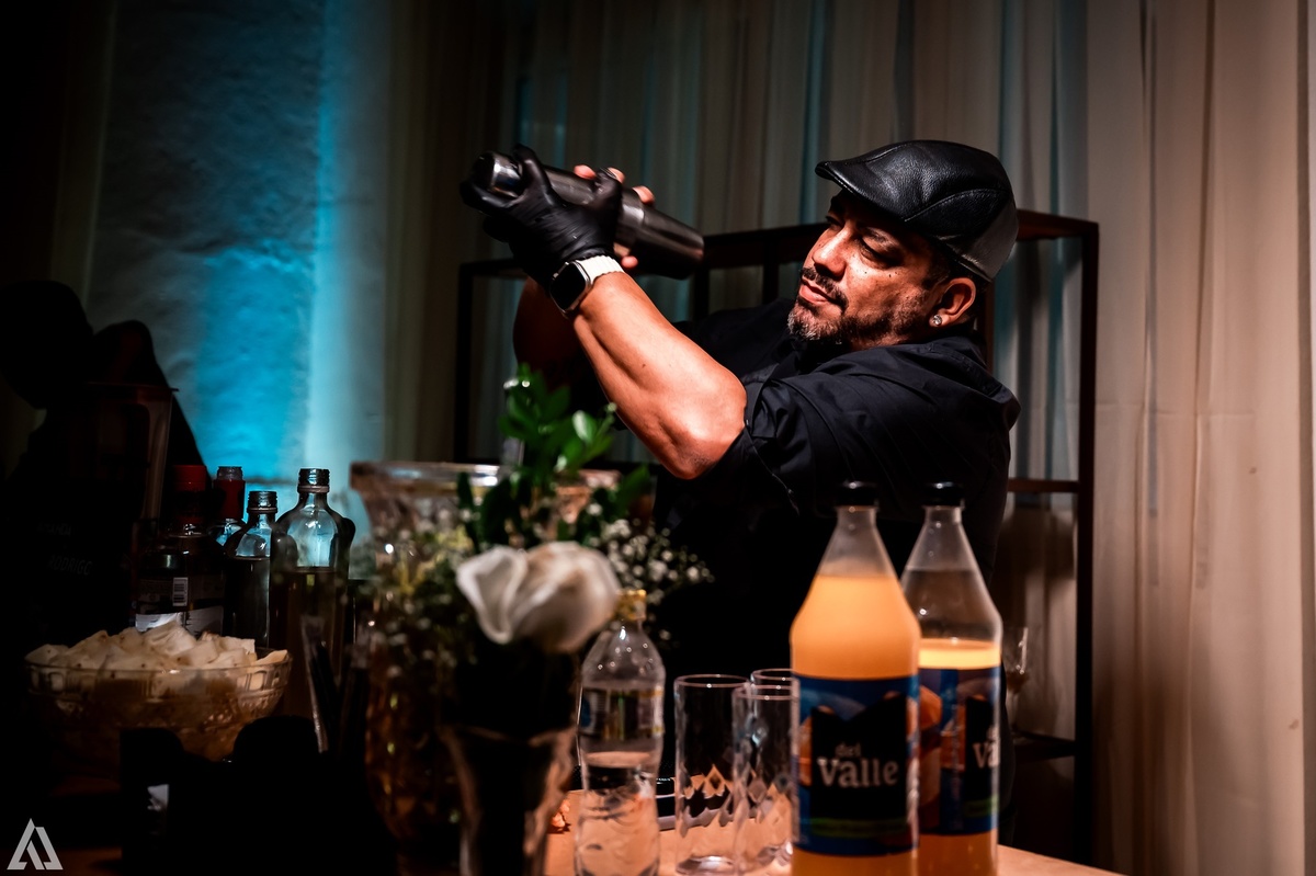 Wedding Casamento Buffet Making Off Decoração Cerimonialista Fotógrafo Vestido Noiva Noivo Camila Hoffmann Cerimonial Elimeire Assessoria de Evento Dani Vidal Vila Nova La Belle Maison Lena Buffet Casarão Penedo Diva Buffet Buquê Resende Penedo 