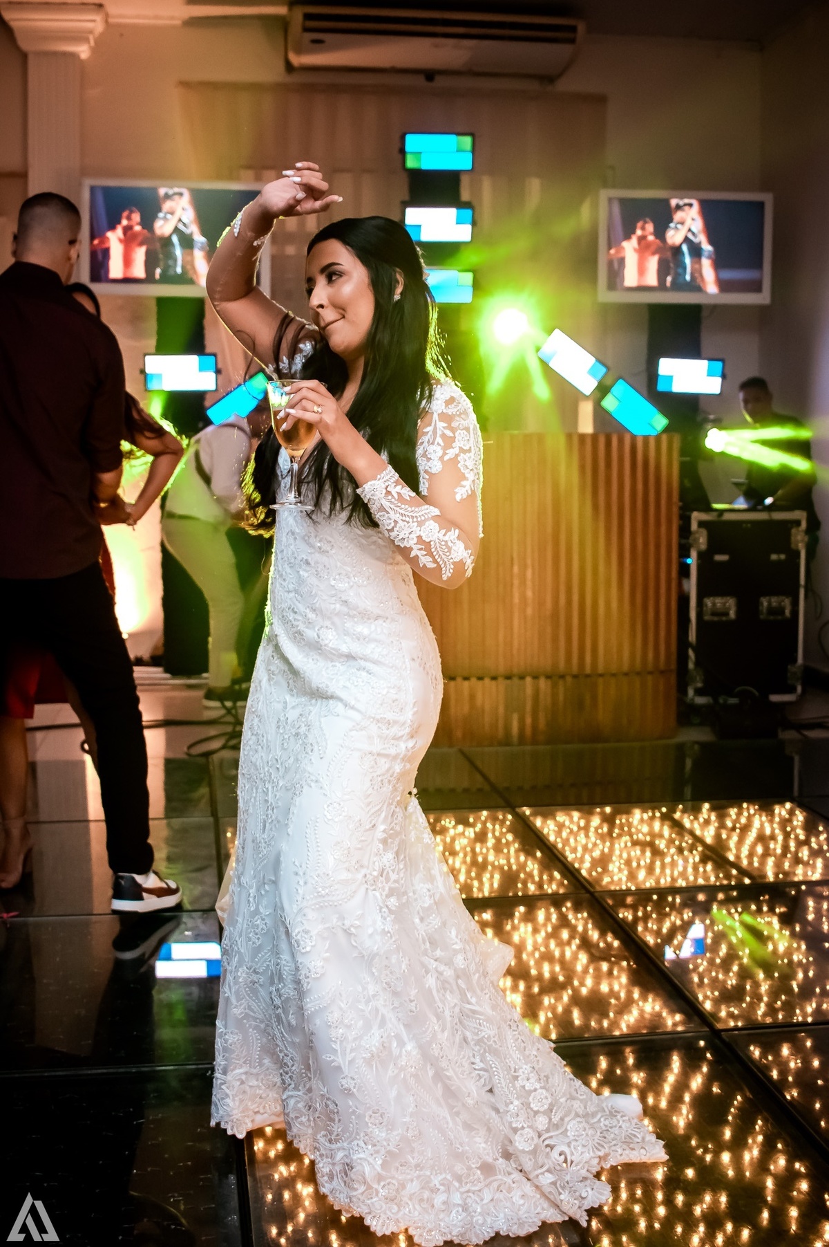 Wedding Casamento Buffet Making Off Decoração Cerimonialista Fotógrafo Vestido Noiva Noivo Camila Hoffmann Cerimonial Elimeire Assessoria de Evento Dani Vidal Vila Nova La Belle Maison Lena Buffet Casarão Penedo Diva Buffet Buquê Resende Penedo 