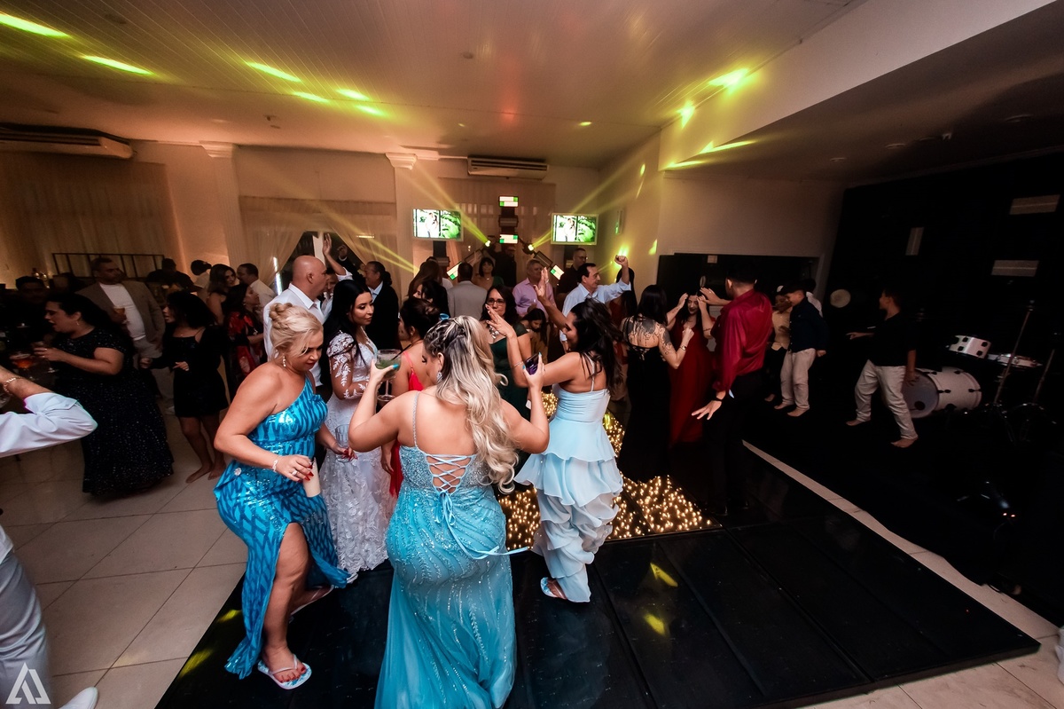 Wedding Casamento Buffet Making Off Decoração Cerimonialista Fotógrafo Vestido Noiva Noivo Camila Hoffmann Cerimonial Elimeire Assessoria de Evento Dani Vidal Vila Nova La Belle Maison Lena Buffet Casarão Penedo Diva Buffet Buquê Resende Penedo 