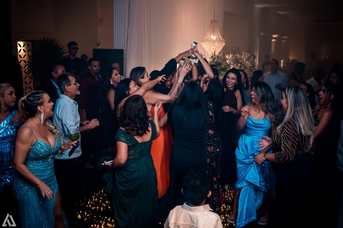 Wedding Casamento Buffet Making Off Decoração Cerimonialista Fotógrafo Vestido Noiva Noivo Camila Hoffmann Cerimonial Elimeire Assessoria de Evento Dani Vidal Vila Nova La Belle Maison Lena Buffet Casarão Penedo Diva Buffet Buquê Resende Penedo 