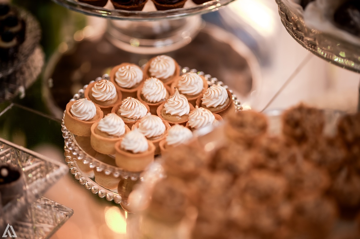 Wedding Casamento Buffet Making Off Decoração Cerimonialista Fotógrafo Vestido Noiva Noivo Camila Hoffmann Cerimonial Elimeire Assessoria de Evento Dani Vidal Vila Nova La Belle Maison Lena Buffet Casarão Penedo Diva Buffet Buquê Resende Penedo 