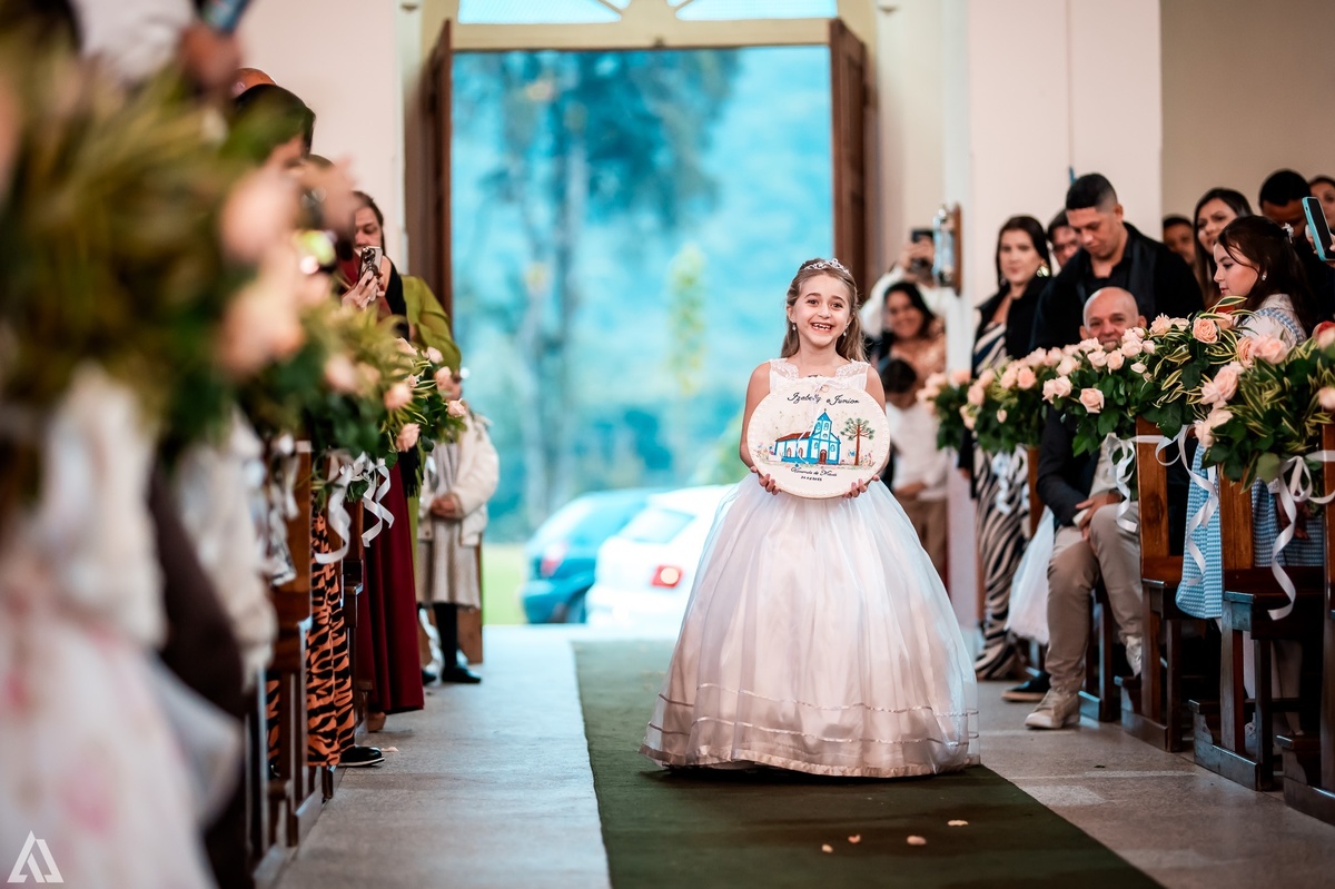 Wedding Casamento Buffet Making Off Decoração Cerimonialista Fotógrafo Vestido Noiva Noivo Camila Hoffmann Cerimonial Elimeire Assessoria de Evento Dani Vidal Vila Nova La Belle Maison Lena Buffet Casarão Penedo Diva Buffet Buquê Resende Penedo 