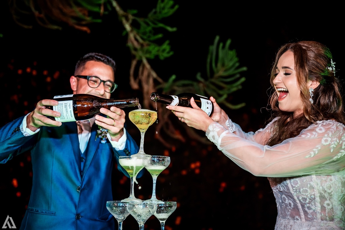 Wedding Casamento Buffet Making Off Decoração Cerimonialista Fotógrafo Vestido Noiva Noivo Camila Hoffmann Cerimonial Elimeire Assessoria de Evento Dani Vidal Vila Nova La Belle Maison Lena Buffet Casarão Penedo Diva Buffet Buquê Resende Penedo 