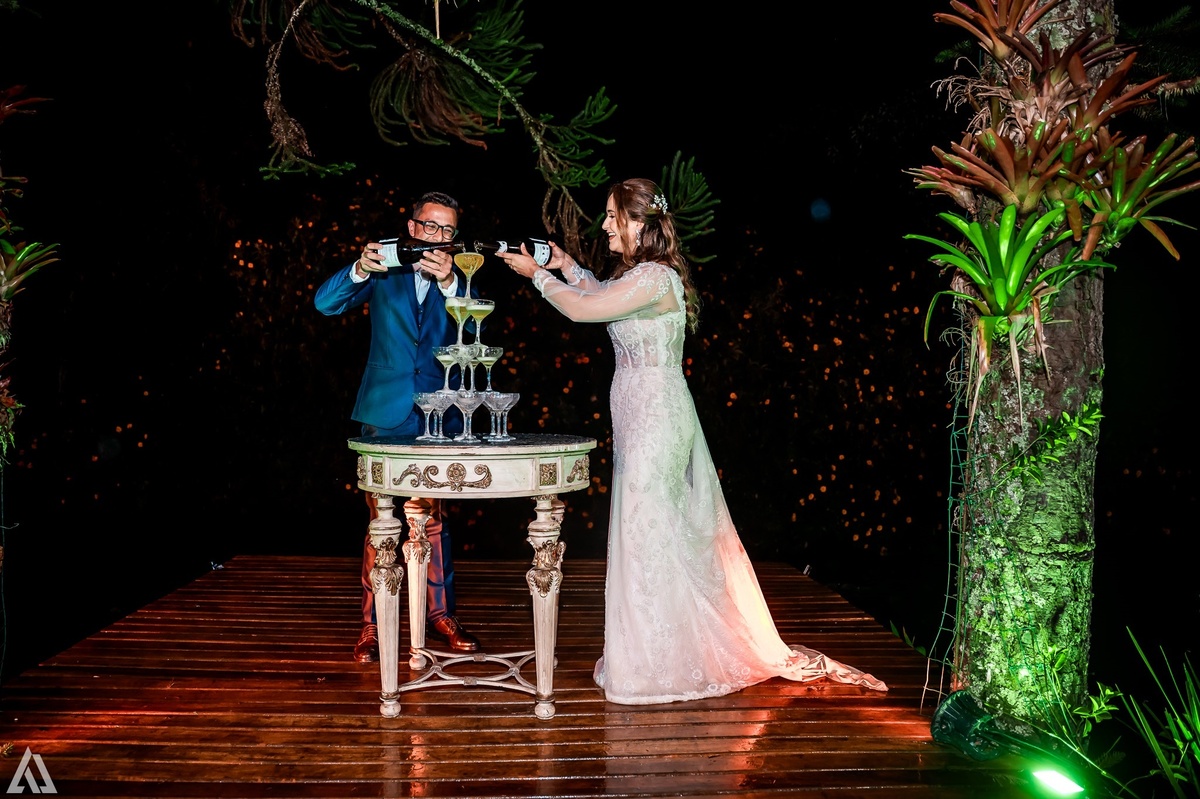 Wedding Casamento Buffet Making Off Decoração Cerimonialista Fotógrafo Vestido Noiva Noivo Camila Hoffmann Cerimonial Elimeire Assessoria de Evento Dani Vidal Vila Nova La Belle Maison Lena Buffet Casarão Penedo Diva Buffet Buquê Resende Penedo 