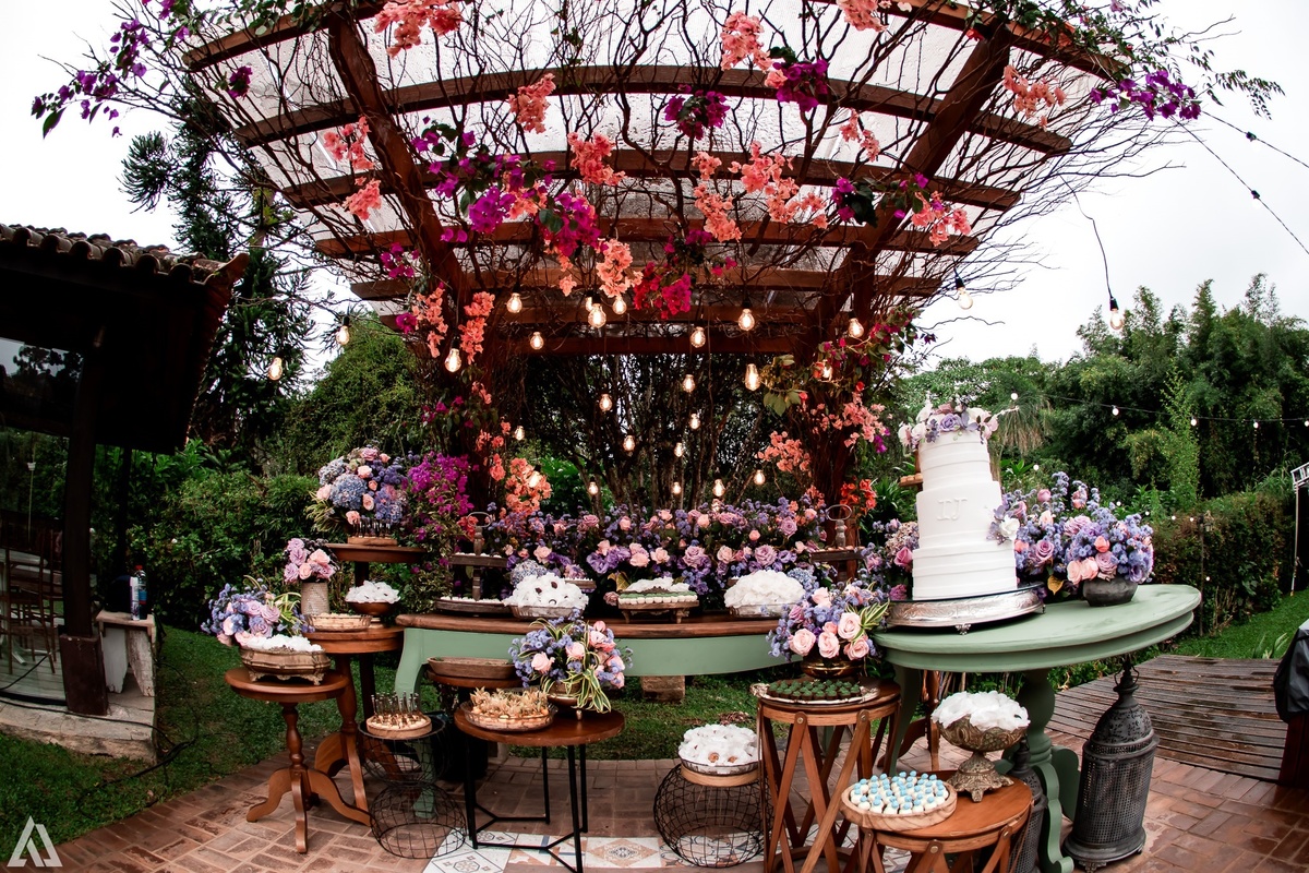 Wedding Casamento Buffet Making Off Decoração Cerimonialista Fotógrafo Vestido Noiva Noivo Camila Hoffmann Cerimonial Elimeire Assessoria de Evento Dani Vidal Vila Nova La Belle Maison Lena Buffet Casarão Penedo Diva Buffet Buquê Resende Penedo 