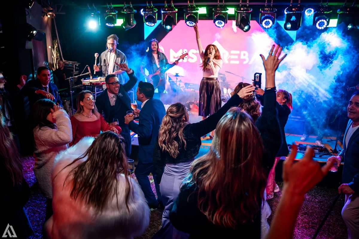 Wedding Casamento Buffet Making Off Decoração Cerimonialista Fotógrafo Vestido Noiva Noivo Camila Hoffmann Cerimonial Elimeire Assessoria de Evento Dani Vidal Vila Nova La Belle Maison Lena Buffet Casarão Penedo Diva Buffet Buquê Resende Penedo 