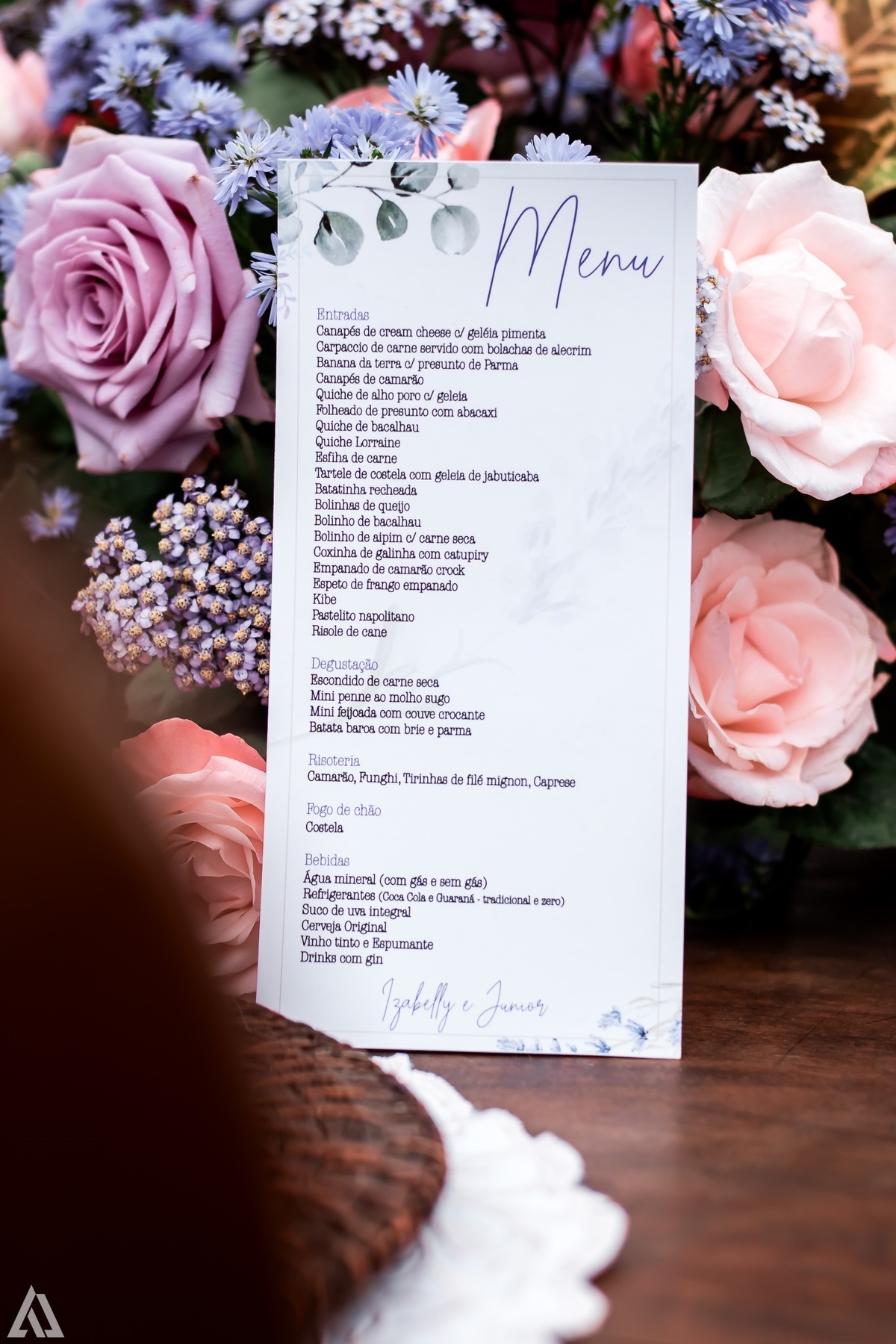 Wedding Casamento Buffet Making Off Decoração Cerimonialista Fotógrafo Vestido Noiva Noivo Camila Hoffmann Cerimonial Elimeire Assessoria de Evento Dani Vidal Vila Nova La Belle Maison Lena Buffet Casarão Penedo Diva Buffet Buquê Resende Penedo 