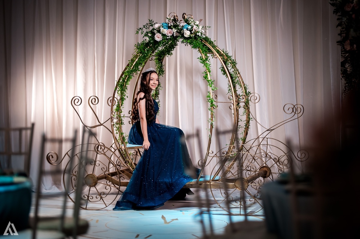 Ensaio Festa Book Teen Debutante 15 Anos Alex Jardim Fotografia Fotógrafo Makink Off Resende Itatiaia Penedo Porto Real Quatis Barra Mansa Volta Redonda Lena Buffet La Belle Maison Estela Dani Vidal Elimeire Laurino Camila Hoffmann Cerimonial Maquiadora