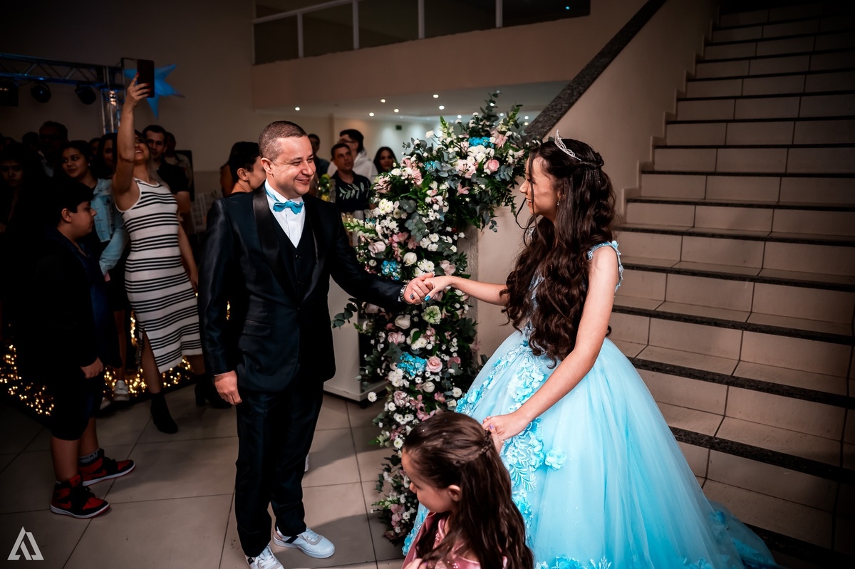 Ensaio Festa Book Teen Debutante 15 Anos Alex Jardim Fotografia Fotógrafo Makink Off Resende Itatiaia Penedo Porto Real Quatis Barra Mansa Volta Redonda Lena Buffet La Belle Maison Estela Dani Vidal Elimeire Laurino Camila Hoffmann Cerimonial Maquiadora