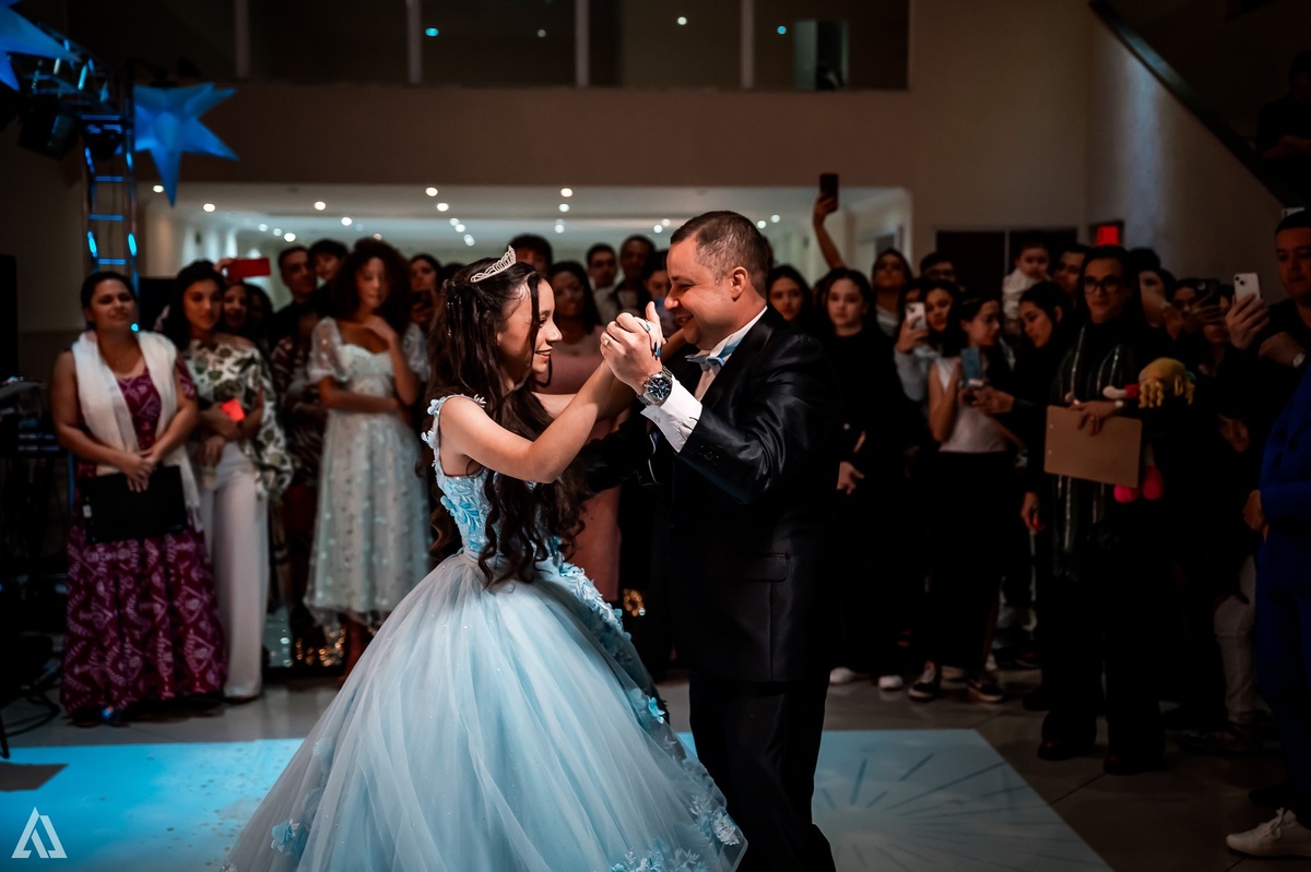 Ensaio Festa Book Teen Debutante 15 Anos Alex Jardim Fotografia Fotógrafo Makink Off Resende Itatiaia Penedo Porto Real Quatis Barra Mansa Volta Redonda Lena Buffet La Belle Maison Estela Dani Vidal Elimeire Laurino Camila Hoffmann Cerimonial Maquiadora