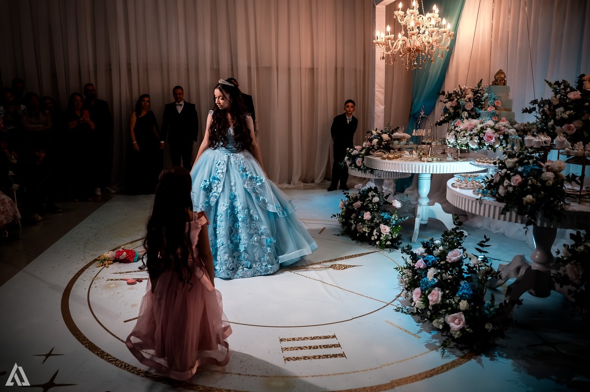 Ensaio Festa Book Teen Debutante 15 Anos Alex Jardim Fotografia Fotógrafo Makink Off Resende Itatiaia Penedo Porto Real Quatis Barra Mansa Volta Redonda Lena Buffet La Belle Maison Estela Dani Vidal Elimeire Laurino Camila Hoffmann Cerimonial Maquiadora