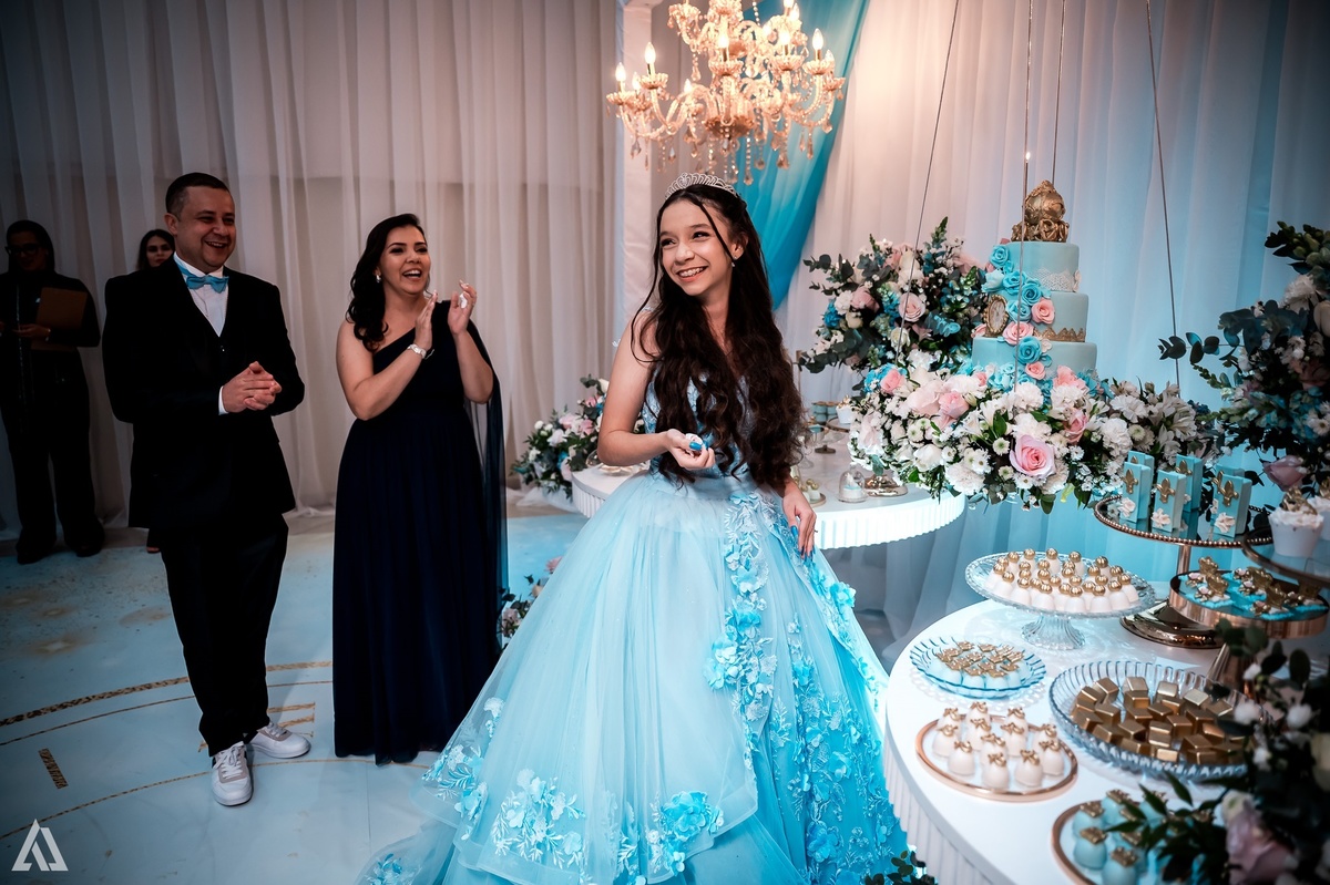 Ensaio Festa Book Teen Debutante 15 Anos Alex Jardim Fotografia Fotógrafo Makink Off Resende Itatiaia Penedo Porto Real Quatis Barra Mansa Volta Redonda Lena Buffet La Belle Maison Estela Dani Vidal Elimeire Laurino Camila Hoffmann Cerimonial Maquiadora