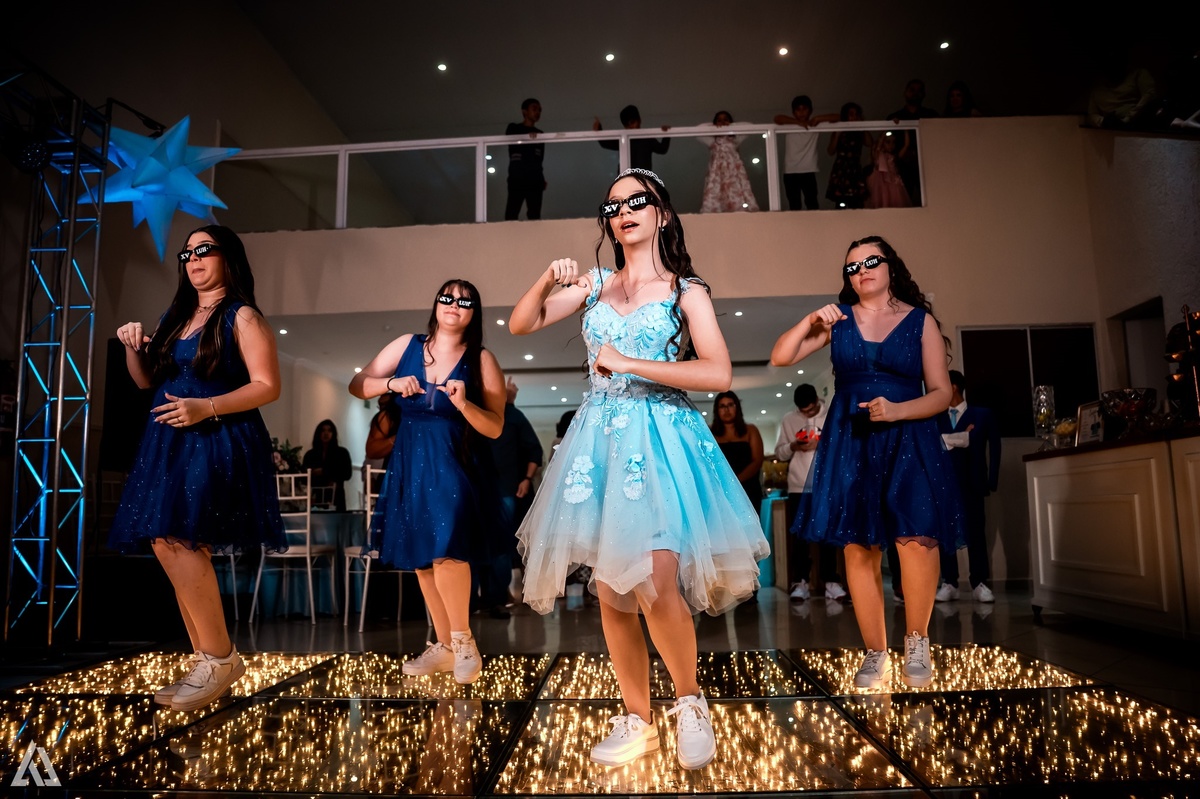 Ensaio Festa Book Teen Debutante 15 Anos Alex Jardim Fotografia Fotógrafo Makink Off Resende Itatiaia Penedo Porto Real Quatis Barra Mansa Volta Redonda Lena Buffet La Belle Maison Estela Dani Vidal Elimeire Laurino Camila Hoffmann Cerimonial Maquiadora