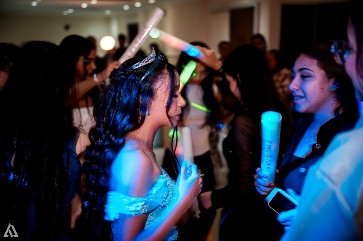 Ensaio Festa Book Teen Debutante 15 Anos Alex Jardim Fotografia Fotógrafo Makink Off Resende Itatiaia Penedo Porto Real Quatis Barra Mansa Volta Redonda Lena Buffet La Belle Maison Estela Dani Vidal Elimeire Laurino Camila Hoffmann Cerimonial Maquiadora