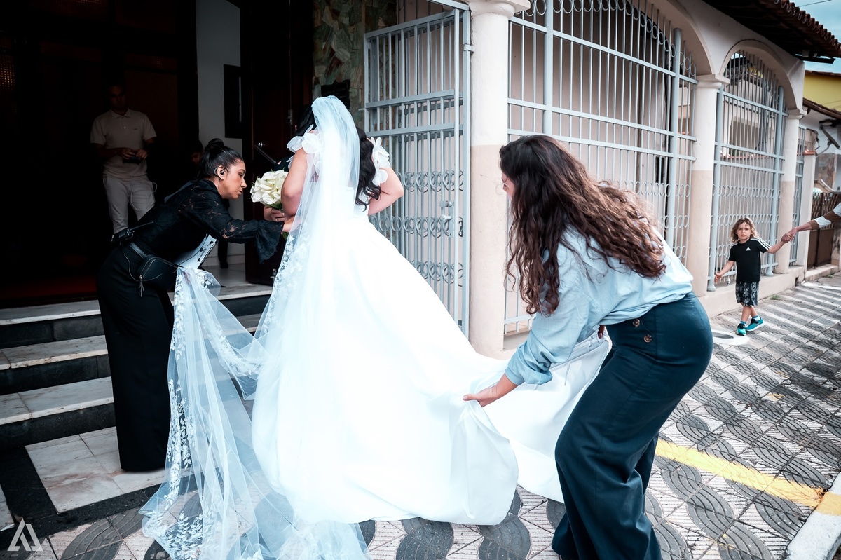 Wedding Casamento Buffet Making Off Decoração Cerimonialista Fotógrafo Vestido Noiva Noivo Camila Hoffmann Cerimonial Elimeire Assessoria de Evento Dani Vidal Vila Nova La Belle Maison Lena Buffet Casarão Penedo Diva Buffet Buquê Resende Penedo 