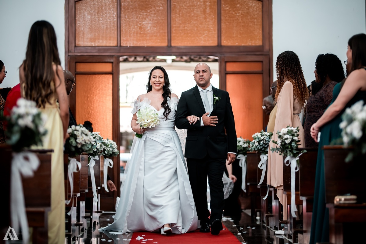 Wedding Casamento Buffet Making Off Decoração Cerimonialista Fotógrafo Vestido Noiva Noivo Camila Hoffmann Cerimonial Elimeire Assessoria de Evento Dani Vidal Vila Nova La Belle Maison Lena Buffet Casarão Penedo Diva Buffet Buquê Resende Penedo 