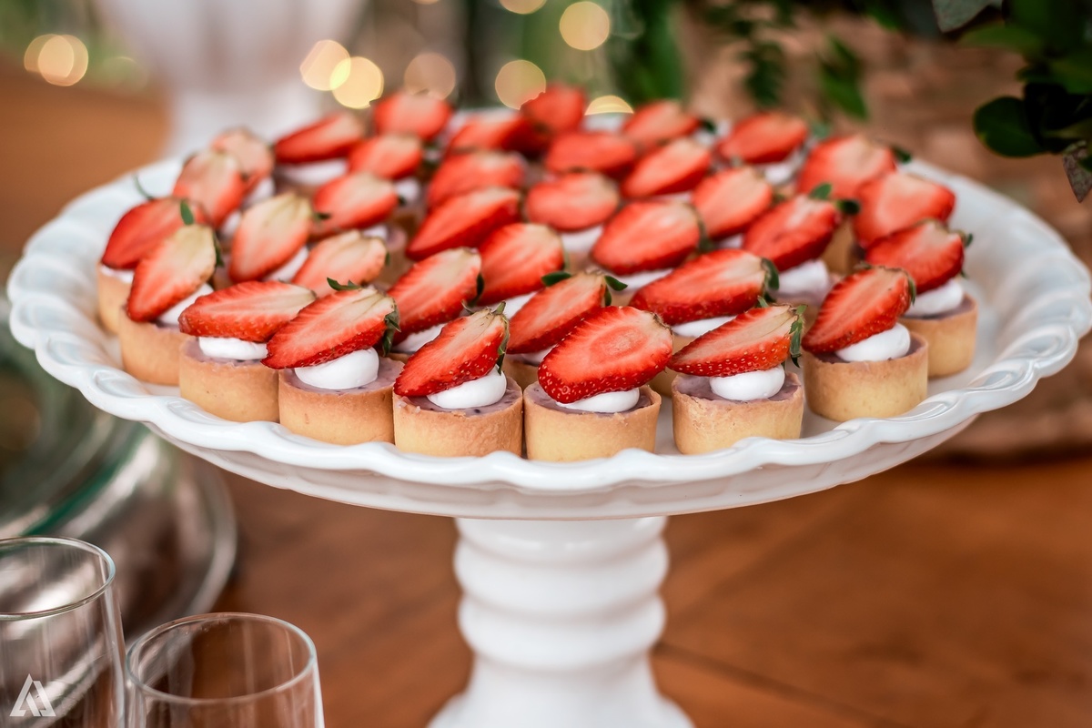 Wedding Casamento Buffet Making Off Decoração Cerimonialista Fotógrafo Vestido Noiva Noivo Camila Hoffmann Alicia Dani Vidal Vila Nova La Belle Maison Lena Buffet Diva Buffet Buquê Resende Penedo LGBT Casamento Homo afetivo Gay Lésbica