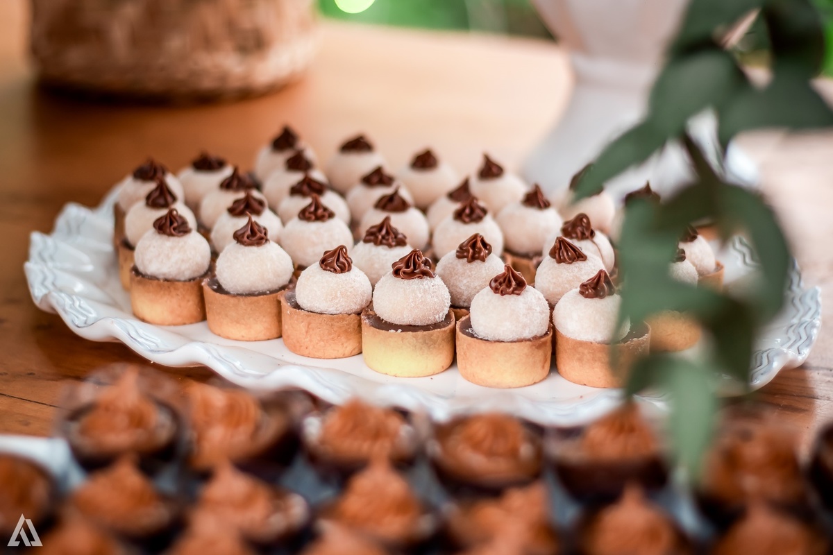 Wedding Casamento Buffet Making Off Decoração Cerimonialista Fotógrafo Vestido Noiva Noivo Camila Hoffmann Alicia Dani Vidal Vila Nova La Belle Maison Lena Buffet Diva Buffet Buquê Resende Penedo LGBT Casamento Homo afetivo Gay Lésbica