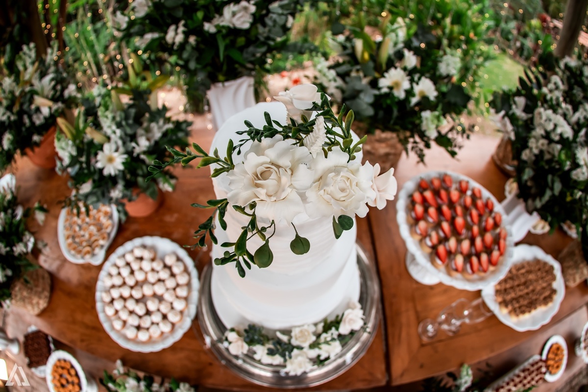 Wedding Casamento Buffet Making Off Decoração Cerimonialista Fotógrafo Vestido Noiva Noivo Camila Hoffmann Alicia Dani Vidal Vila Nova La Belle Maison Lena Buffet Diva Buffet Buquê Resende Penedo LGBT Casamento Homo afetivo Gay Lésbica
