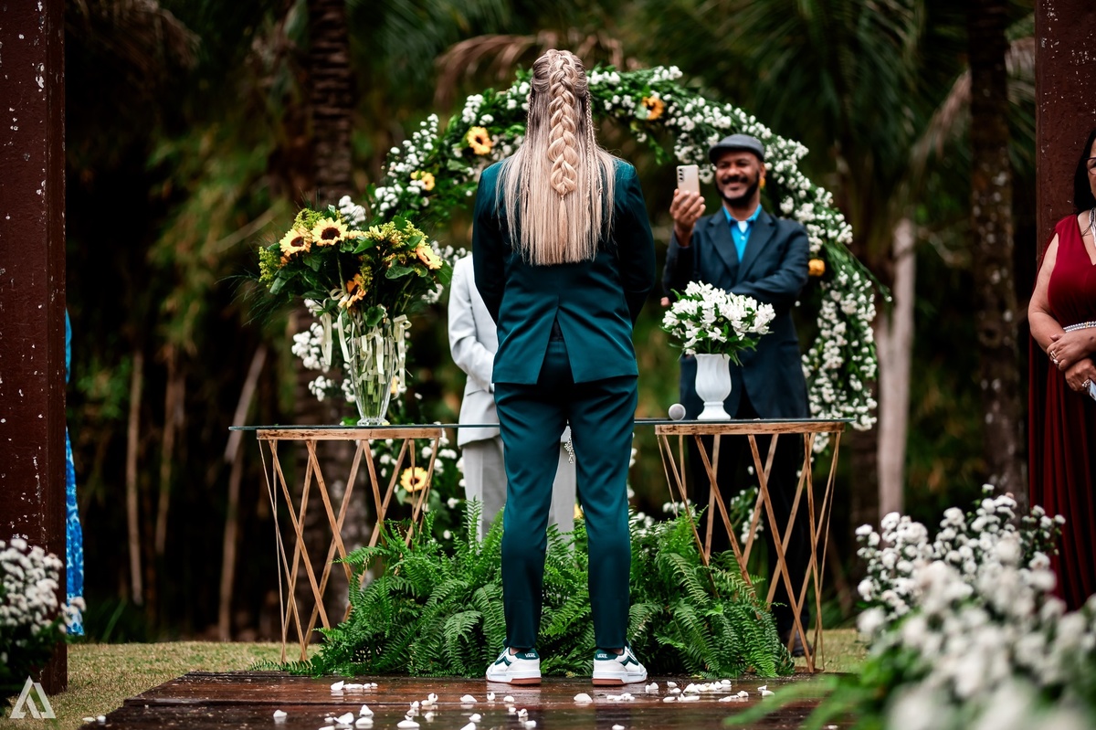 Wedding Casamento Buffet Making Off Decoração Cerimonialista Fotógrafo Vestido Noiva Noivo Camila Hoffmann Alicia Dani Vidal Vila Nova La Belle Maison Lena Buffet Diva Buffet Buquê Resende Penedo LGBT Casamento Homo afetivo Gay Lésbica