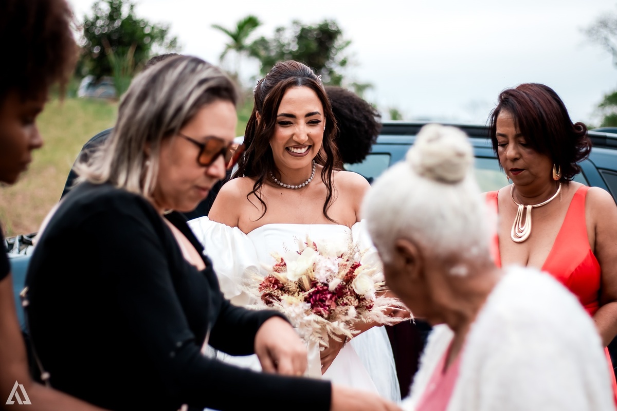 Wedding Casamento Buffet Making Off Decoração Cerimonialista Fotógrafo Vestido Noiva Noivo Camila Hoffmann Alicia Dani Vidal Vila Nova La Belle Maison Lena Buffet Diva Buffet Buquê Resende Penedo LGBT Casamento Homo afetivo Gay Lésbica