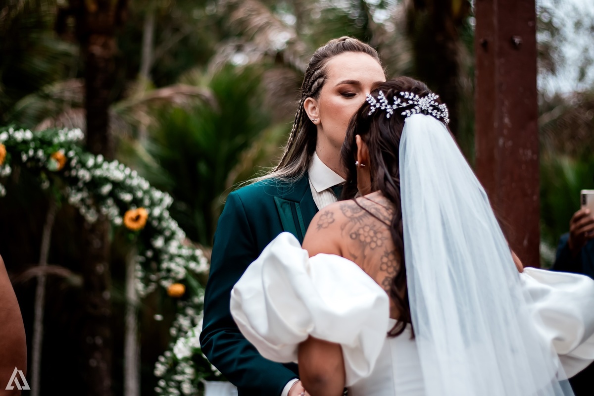 Wedding Casamento Buffet Making Off Decoração Cerimonialista Fotógrafo Vestido Noiva Noivo Camila Hoffmann Alicia Dani Vidal Vila Nova La Belle Maison Lena Buffet Diva Buffet Buquê Resende Penedo LGBT Casamento Homo afetivo Gay Lésbica