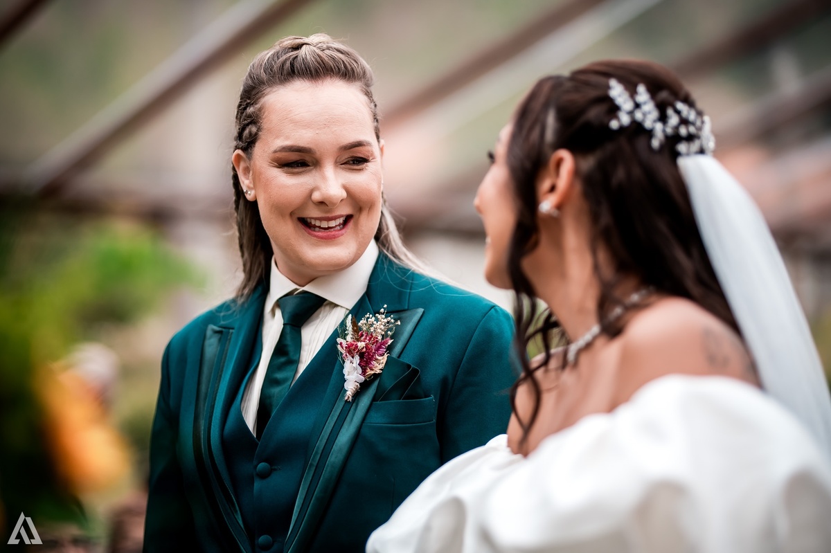 Wedding Casamento Buffet Making Off Decoração Cerimonialista Fotógrafo Vestido Noiva Noivo Camila Hoffmann Alicia Dani Vidal Vila Nova La Belle Maison Lena Buffet Diva Buffet Buquê Resende Penedo LGBT Casamento Homo afetivo Gay Lésbica