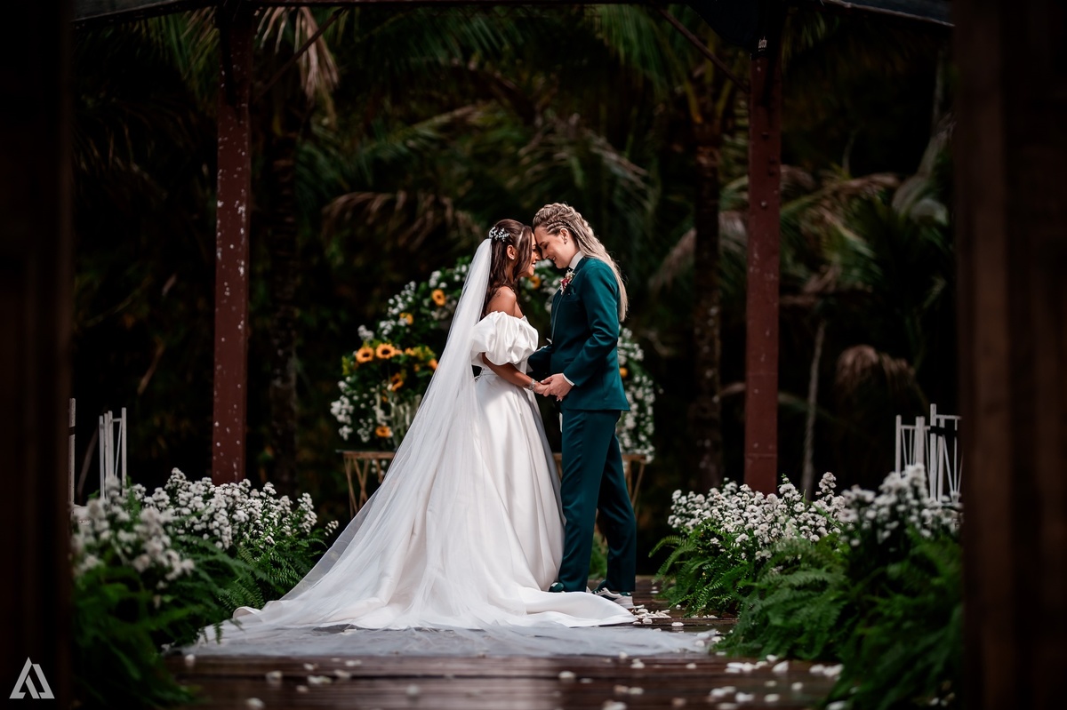 Wedding Casamento Buffet Making Off Decoração Cerimonialista Fotógrafo Vestido Noiva Noivo Camila Hoffmann Alicia Dani Vidal Vila Nova La Belle Maison Lena Buffet Diva Buffet Buquê Resende Penedo LGBT Casamento Homo afetivo Gay Lésbica