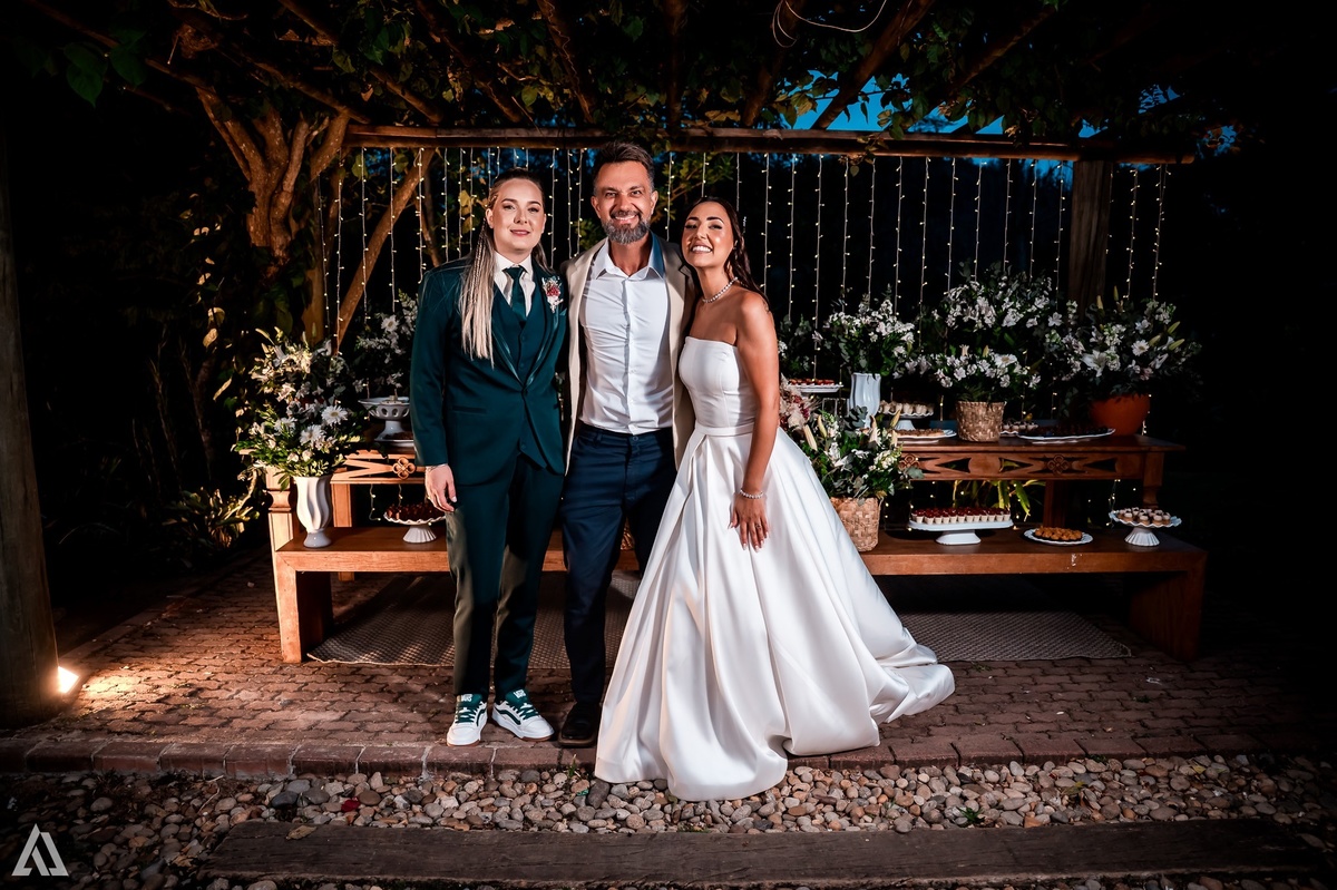Wedding Casamento Buffet Making Off Decoração Cerimonialista Fotógrafo Vestido Noiva Noivo Camila Hoffmann Alicia Dani Vidal Vila Nova La Belle Maison Lena Buffet Diva Buffet Buquê Resende Penedo LGBT Casamento Homo afetivo Gay Lésbica