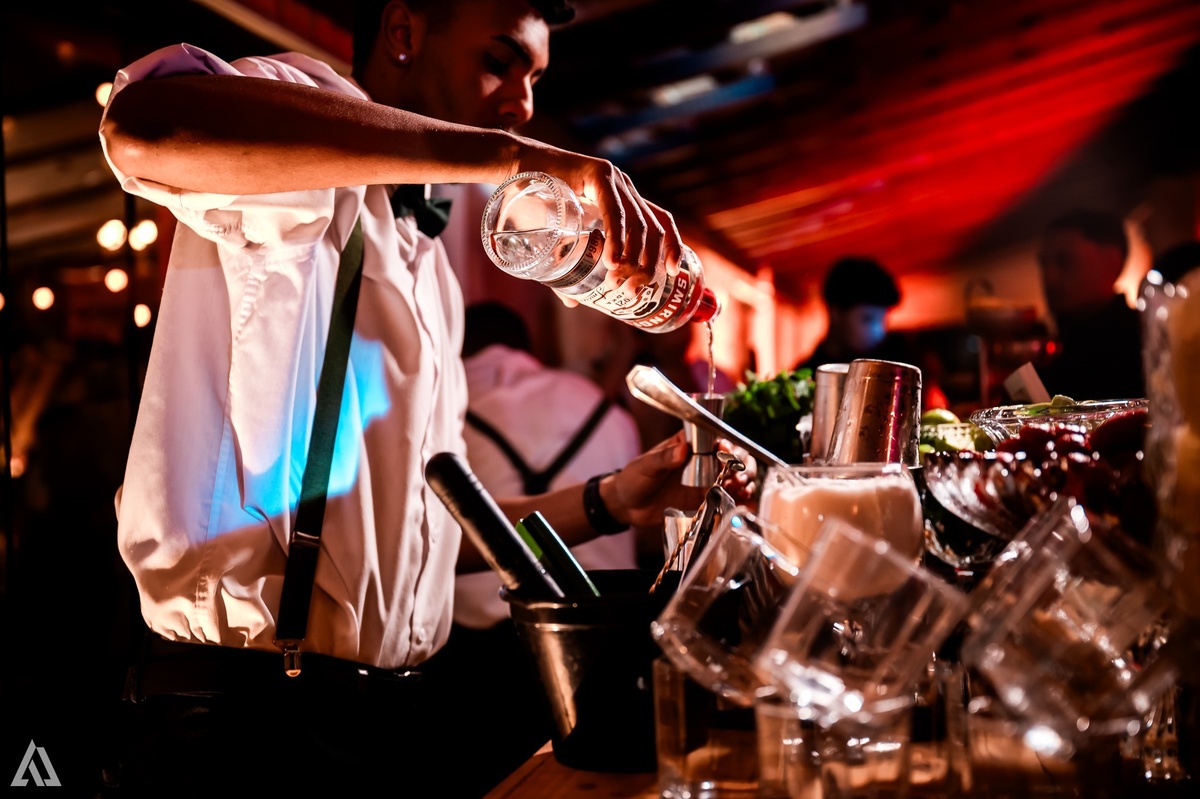 Wedding Casamento Buffet Making Off Decoração Cerimonialista Fotógrafo Vestido Noiva Noivo Camila Hoffmann Alicia Dani Vidal Vila Nova La Belle Maison Lena Buffet Diva Buffet Buquê Resende Penedo LGBT Casamento Homo afetivo Gay Lésbica