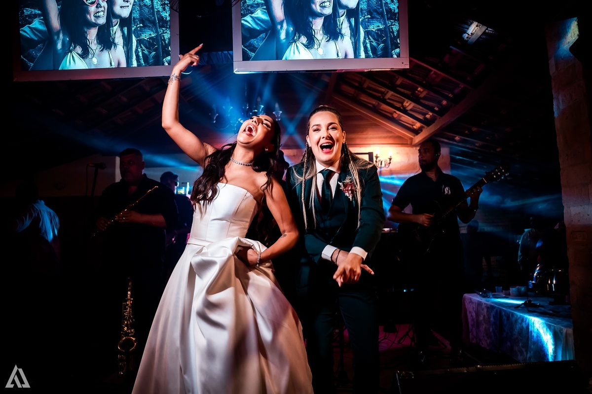 Wedding Casamento Buffet Making Off Decoração Cerimonialista Fotógrafo Vestido Noiva Noivo Camila Hoffmann Alicia Dani Vidal Vila Nova La Belle Maison Lena Buffet Diva Buffet Buquê Resende Penedo LGBT Casamento Homo afetivo Gay Lésbica