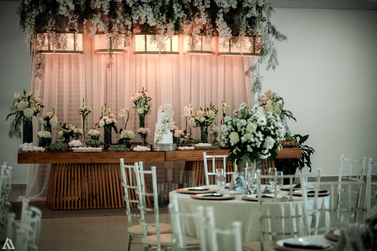 Wedding Casamento Buffet Making Off Decoração Cerimonialista Fotógrafo Vestido Noiva Noivo Camila Hoffmann Cerimonial Elimeire Assessoria de Evento Dani Vidal Vila Nova La Belle Maison Lena Buffet Casarão Penedo Diva Buffet Buquê Resende Penedo 