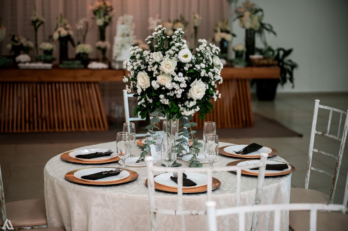 Wedding Casamento Buffet Making Off Decoração Cerimonialista Fotógrafo Vestido Noiva Noivo Camila Hoffmann Cerimonial Elimeire Assessoria de Evento Dani Vidal Vila Nova La Belle Maison Lena Buffet Casarão Penedo Diva Buffet Buquê Resende Penedo 