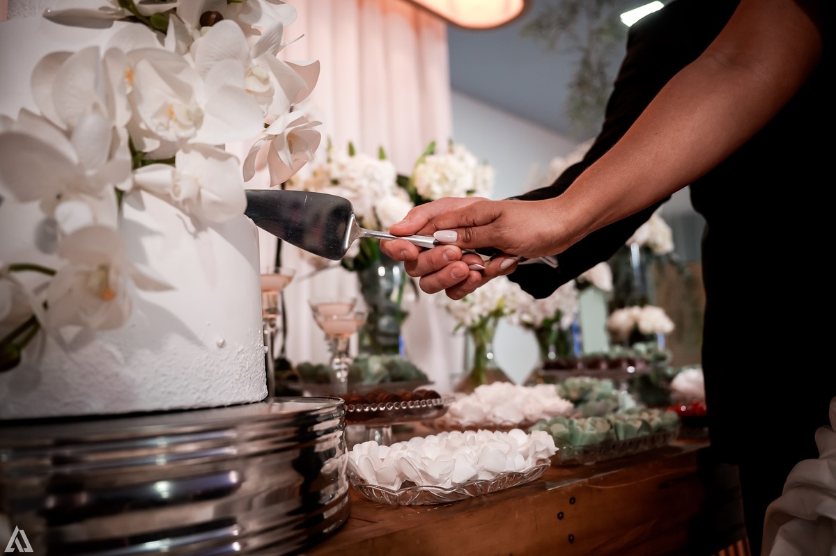 Wedding Casamento Buffet Making Off Decoração Cerimonialista Fotógrafo Vestido Noiva Noivo Camila Hoffmann Cerimonial Elimeire Assessoria de Evento Dani Vidal Vila Nova La Belle Maison Lena Buffet Casarão Penedo Diva Buffet Buquê Resende Penedo 