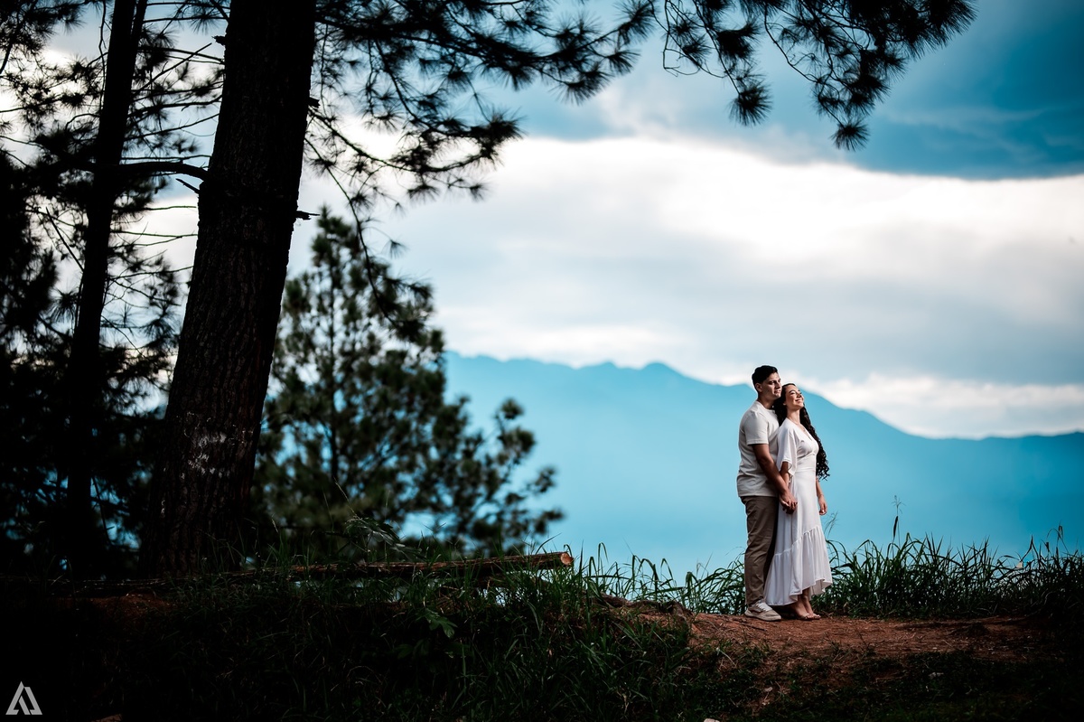 Wedding Casamento Buffet Making Off  Cerimonialista Fotógrafo Vestido Foto Noiva Camila Hoffmann Cerimonial Elimeire Dani Vidal La Belle Maison Lena Buffet Casarão Penedo Diva Buffet Buquê Resende Penedo Itatiaia 