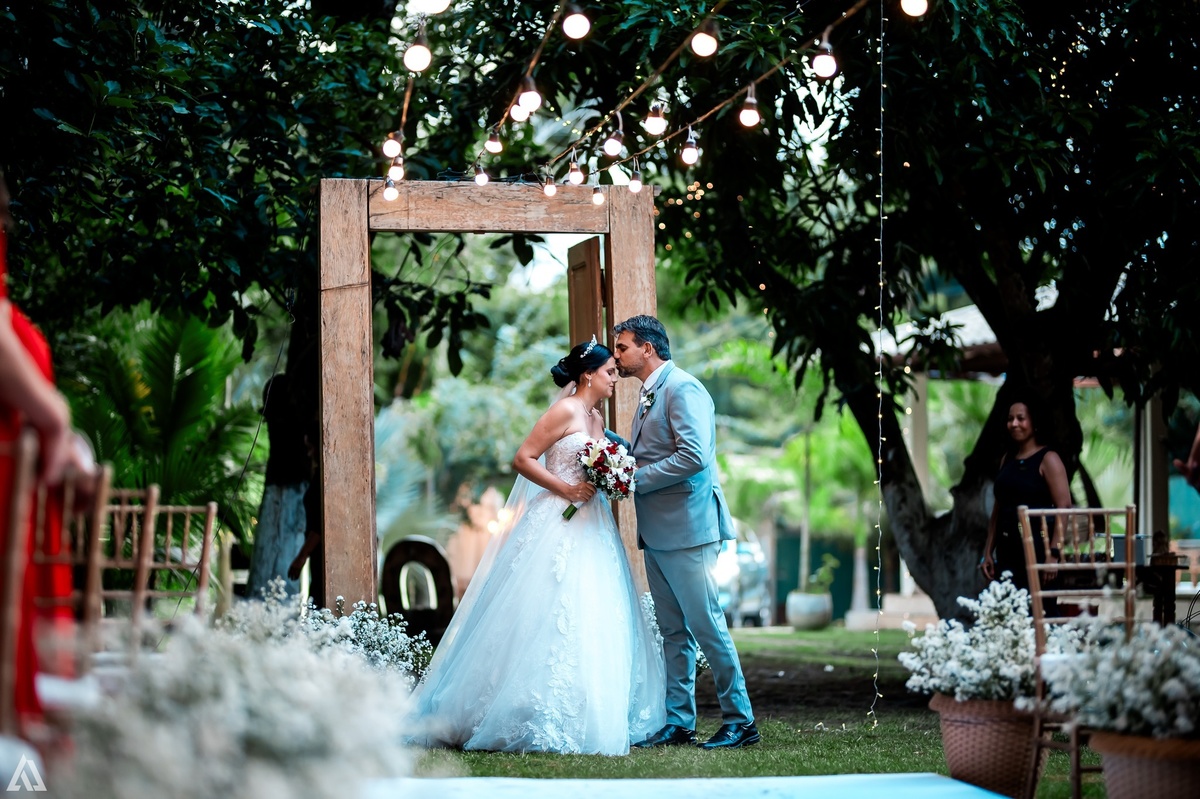 Wedding Casamento Buffet Making Off Decoração Cerimonialista Fotógrafo Vestido Noiva Noivo Camila Hoffmann Cerimonial Elimeire Assessoria de Evento Dani Vidal Vila Nova La Belle Maison Lena Buffet Casarão Penedo Diva Buffet Buquê Resende Penedo 