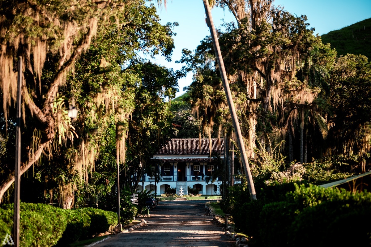 Wedding Casamento Buffet Making Off  Cerimonialista Fotógrafo Vestido Foto Noiva Camila Hoffmann Cerimonial Elimeire Dani Vidal La Belle Maison Lena Buffet Casarão Penedo Diva Buffet Buquê Resende Penedo Itatiaia 