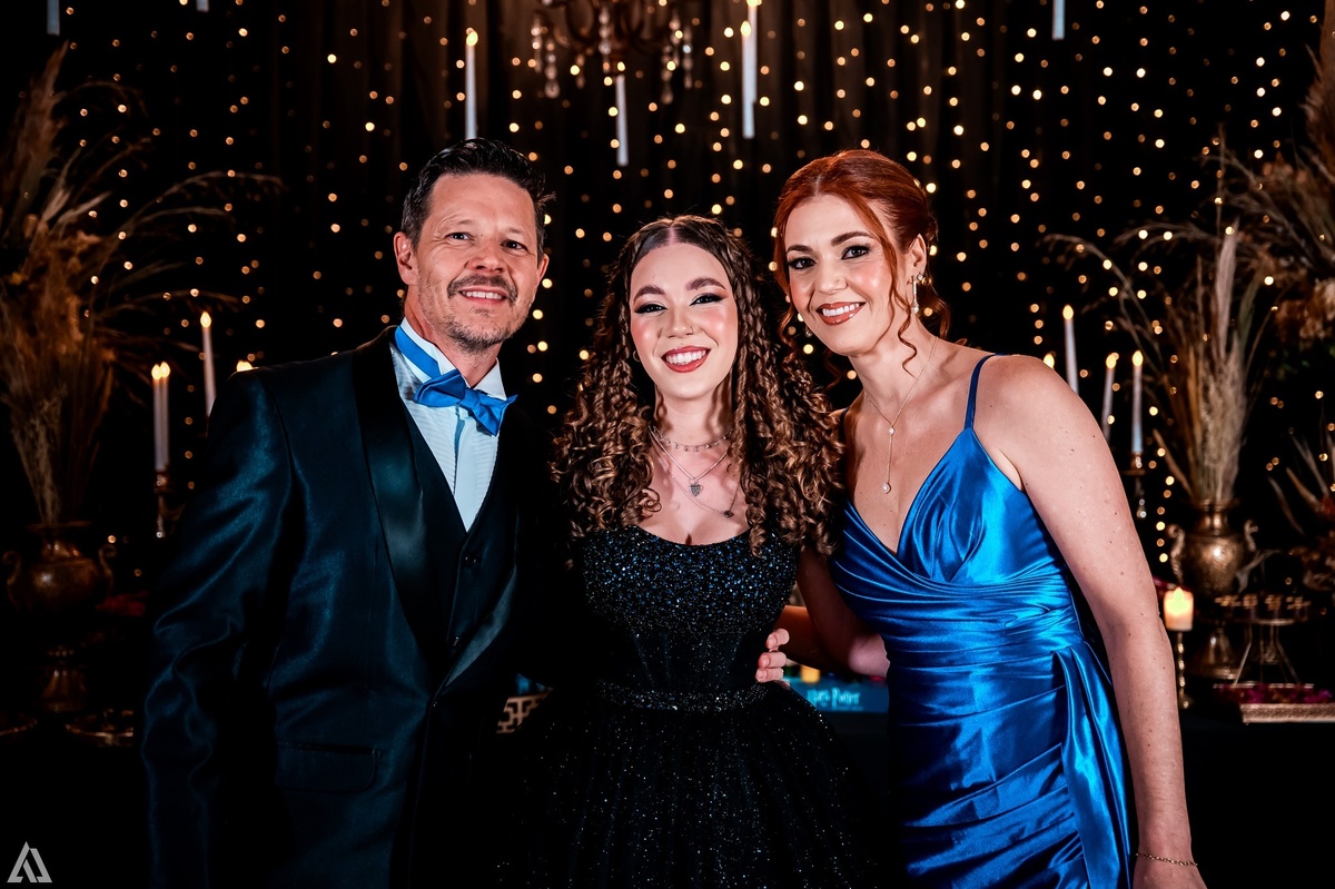 Ensaio Festa Book Teen Debutante 15 Anos Alex Jardim Fotografia Fotógrafo Makink Off Resende Itatiaia Penedo Porto Real Quatis Barra Mansa Volta Redonda Lena Buffet La Belle Maison Estela Dani Vidal Alicia Oliveira Camila Hoffmann Cerimonial Maquiadora