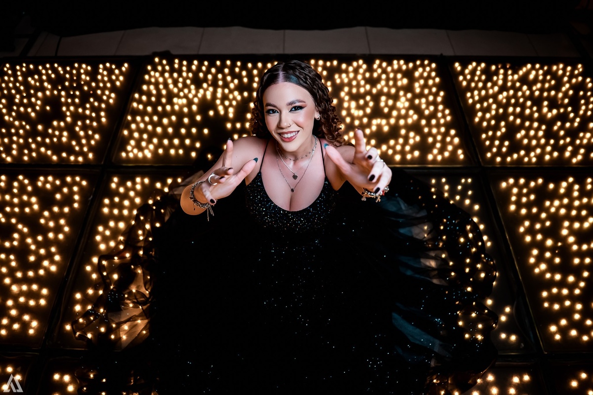 Ensaio Festa Book Teen Debutante 15 Anos Alex Jardim Fotografia Fotógrafo Makink Off Resende Itatiaia Penedo Porto Real Quatis Barra Mansa Volta Redonda Lena Buffet La Belle Maison Estela Dani Vidal Alicia Oliveira Camila Hoffmann Cerimonial Maquiadora