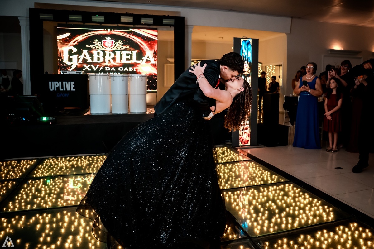 Ensaio Festa Book Teen Debutante 15 Anos Alex Jardim Fotografia Fotógrafo Makink Off Resende Itatiaia Penedo Porto Real Quatis Barra Mansa Volta Redonda Lena Buffet La Belle Maison Estela Dani Vidal Alicia Oliveira Camila Hoffmann Cerimonial Maquiadora