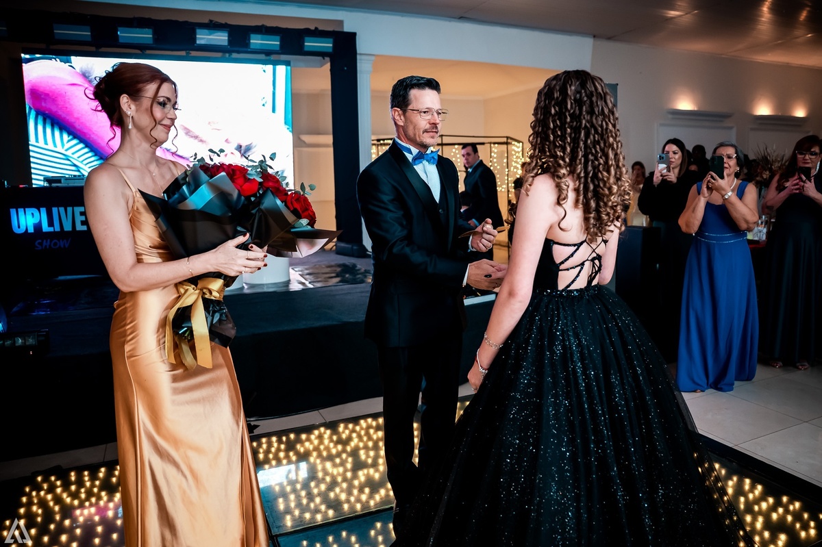 Ensaio Festa Book Teen Debutante 15 Anos Alex Jardim Fotografia Fotógrafo Makink Off Resende Itatiaia Penedo Porto Real Quatis Barra Mansa Volta Redonda Lena Buffet La Belle Maison Estela Dani Vidal Alicia Oliveira Camila Hoffmann Cerimonial Maquiadora