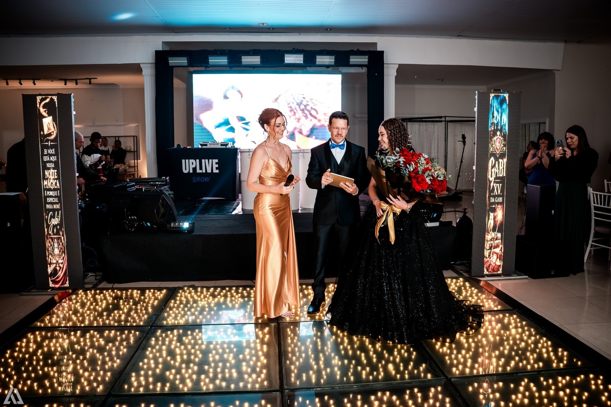 Ensaio Festa Book Teen Debutante 15 Anos Alex Jardim Fotografia Fotógrafo Makink Off Resende Itatiaia Penedo Porto Real Quatis Barra Mansa Volta Redonda Lena Buffet La Belle Maison Estela Dani Vidal Alicia Oliveira Camila Hoffmann Cerimonial Maquiadora