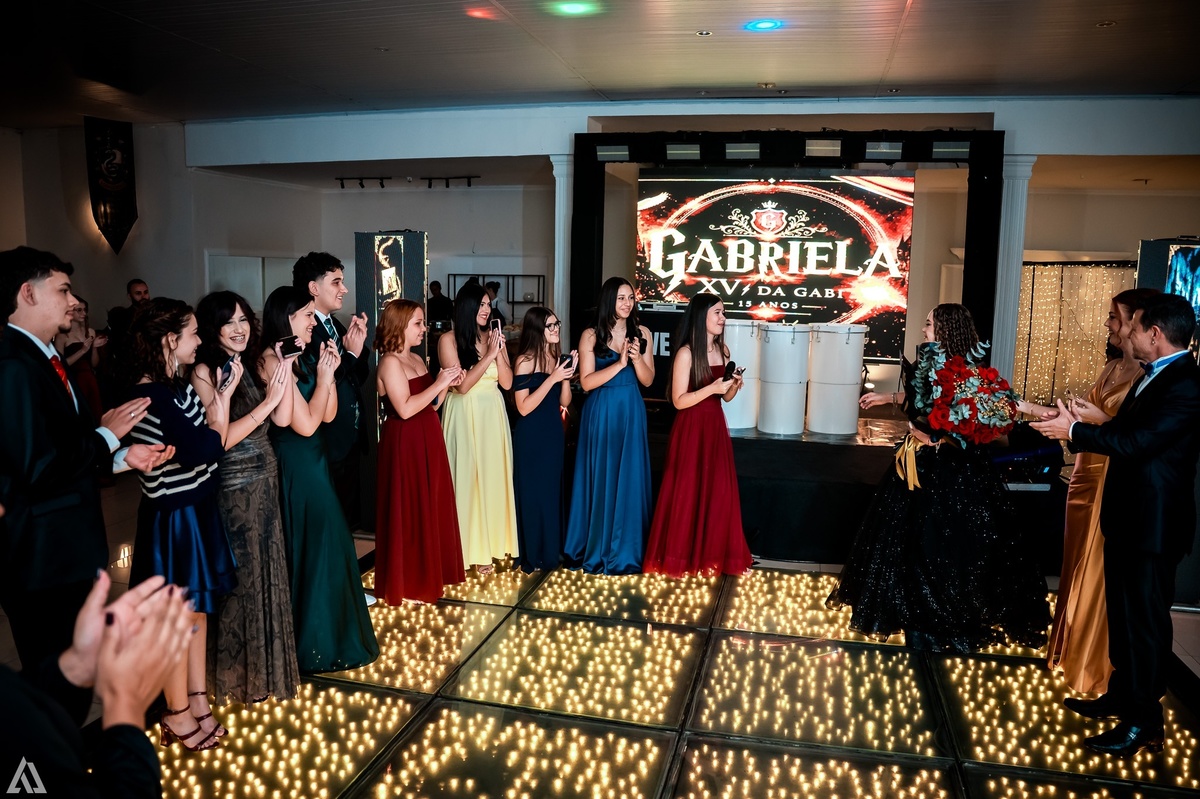 Ensaio Festa Book Teen Debutante 15 Anos Alex Jardim Fotografia Fotógrafo Makink Off Resende Itatiaia Penedo Porto Real Quatis Barra Mansa Volta Redonda Lena Buffet La Belle Maison Estela Dani Vidal Alicia Oliveira Camila Hoffmann Cerimonial Maquiadora