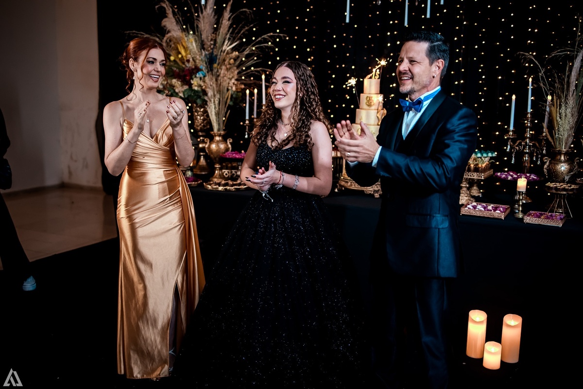 Ensaio Festa Book Teen Debutante 15 Anos Alex Jardim Fotografia Fotógrafo Makink Off Resende Itatiaia Penedo Porto Real Quatis Barra Mansa Volta Redonda Lena Buffet La Belle Maison Estela Dani Vidal Alicia Oliveira Camila Hoffmann Cerimonial Maquiadora