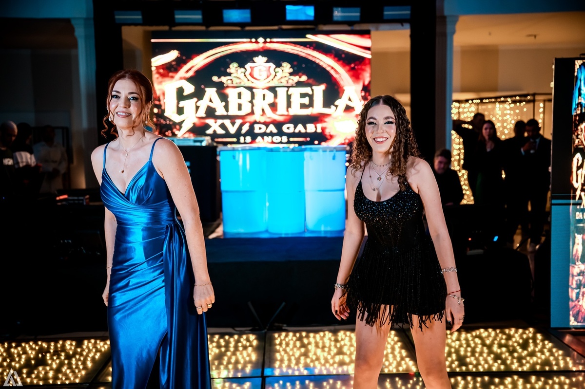 Ensaio Festa Book Teen Debutante 15 Anos Alex Jardim Fotografia Fotógrafo Makink Off Resende Itatiaia Penedo Porto Real Quatis Barra Mansa Volta Redonda Lena Buffet La Belle Maison Estela Dani Vidal Alicia Oliveira Camila Hoffmann Cerimonial Maquiadora