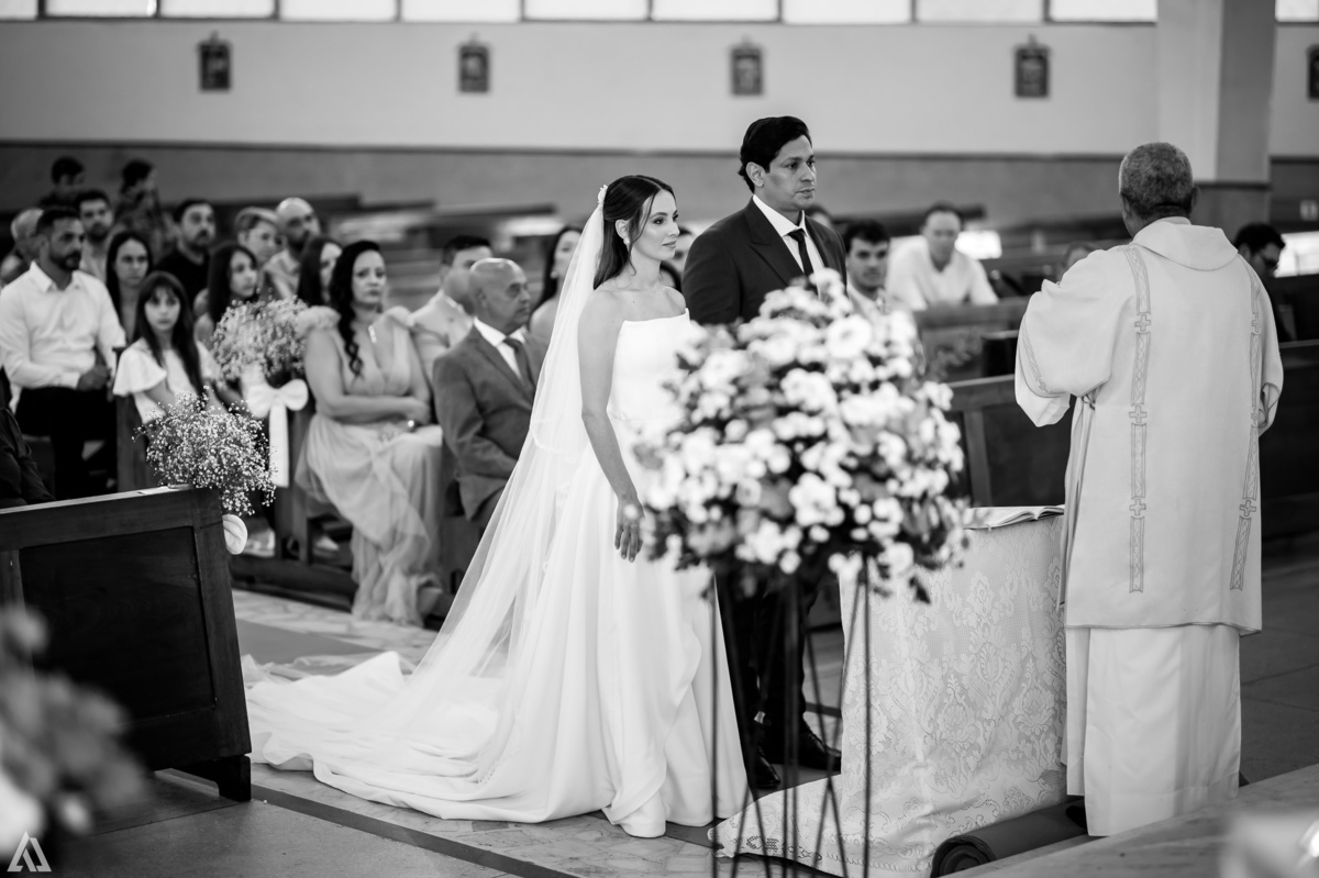 Wedding Casamento Buffet Making Off Decoração Cerimonialista Fotógrafo Vestido Noiva Noivo Camila Hoffmann Cerimonial Elimeire Assessoria de Evento Dani Vidal Vila Nova La Belle Maison Lena Buffet Casarão Penedo Diva Buffet Buquê Resende Penedo 